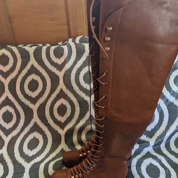 NWOT Brown Boots - Picture 4 of 6